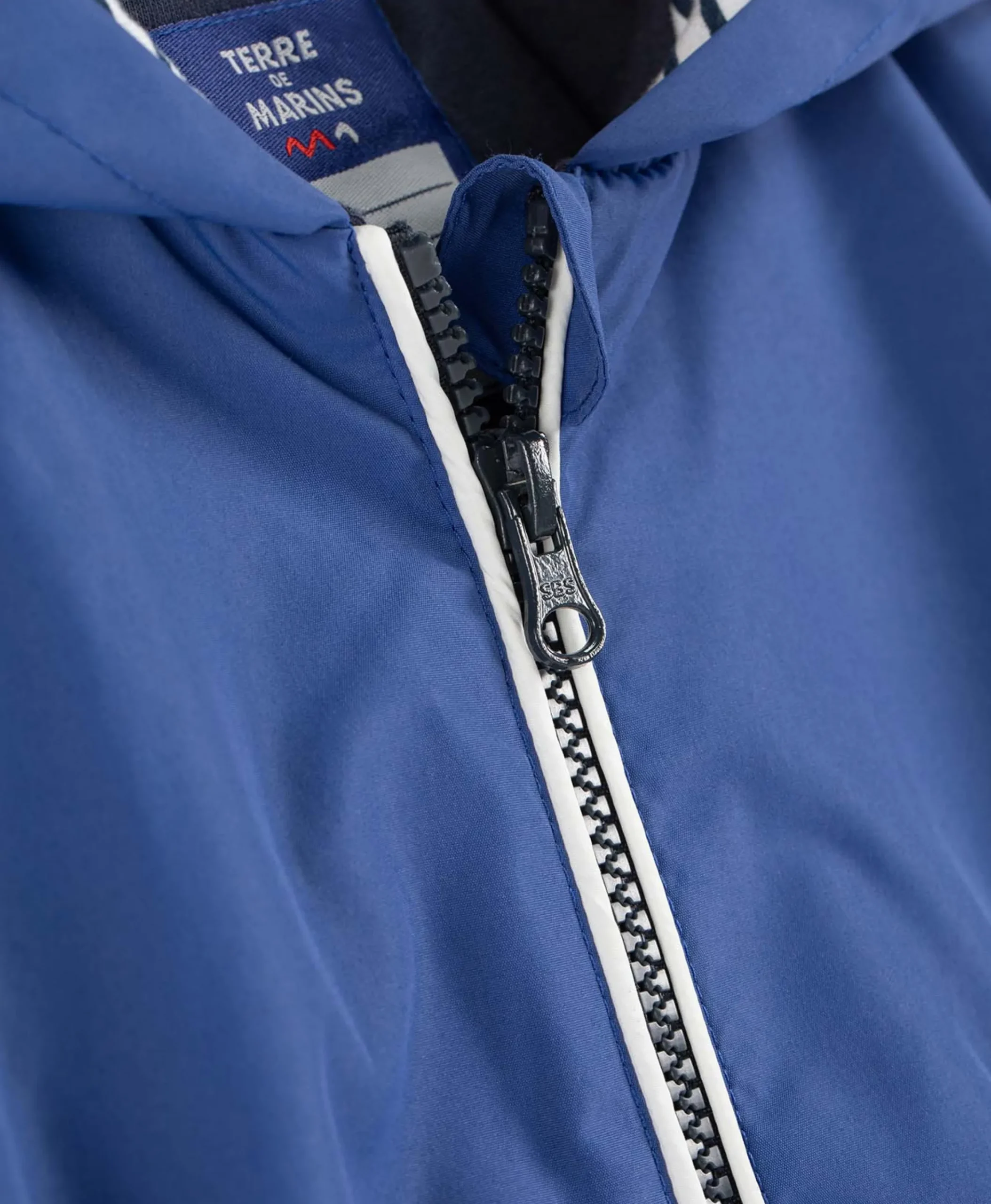 COUPE VENT BLEU VIF KIOTA