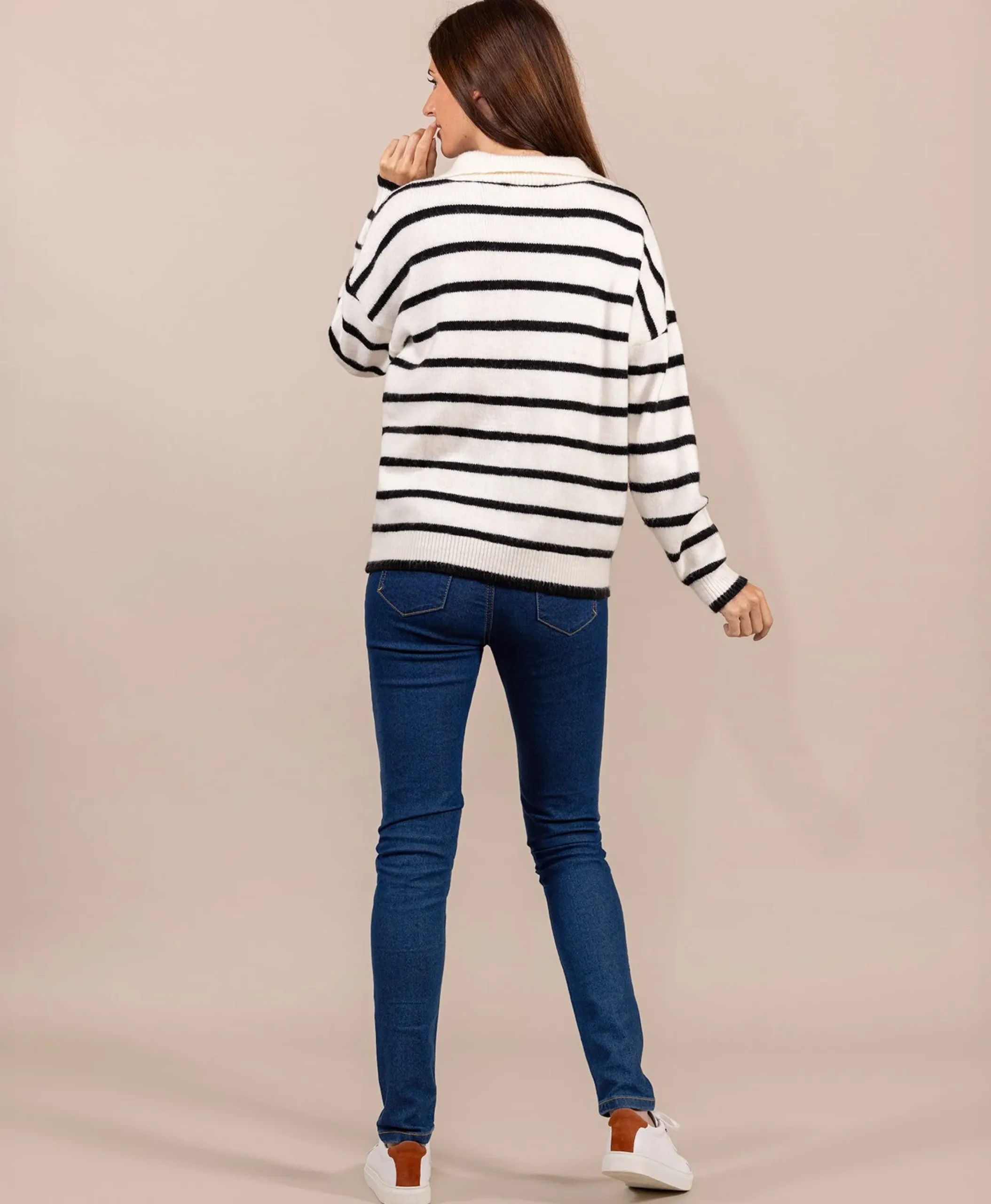 PULL FOND NATUREL RAYE NOIR KOREL